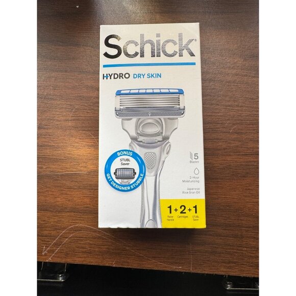 Schick HYDRO SENSITIVE Skin Men’s 5-Blade Razor with 1 Handle & 2 Cartridges - Picture 1 of 2